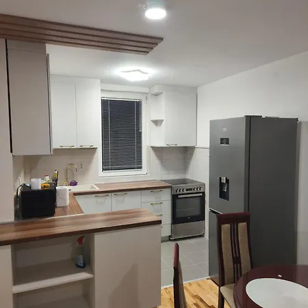 アパート Pantelej Gates Ni