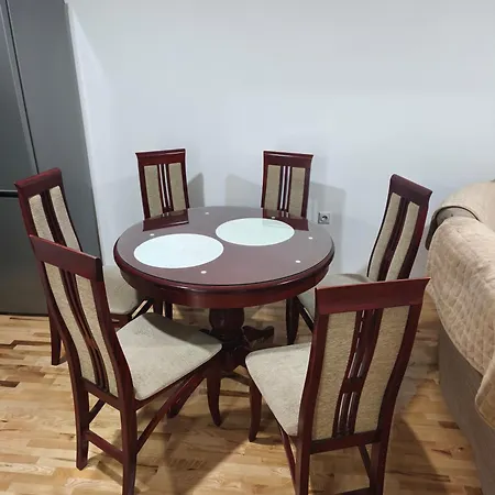 Pantelej Gates Apartment