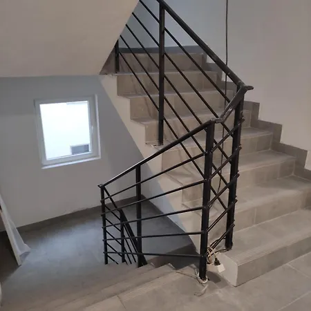 아파트 Pantelej Gates *