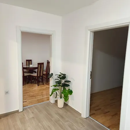 Pantelej Gates Apartment *